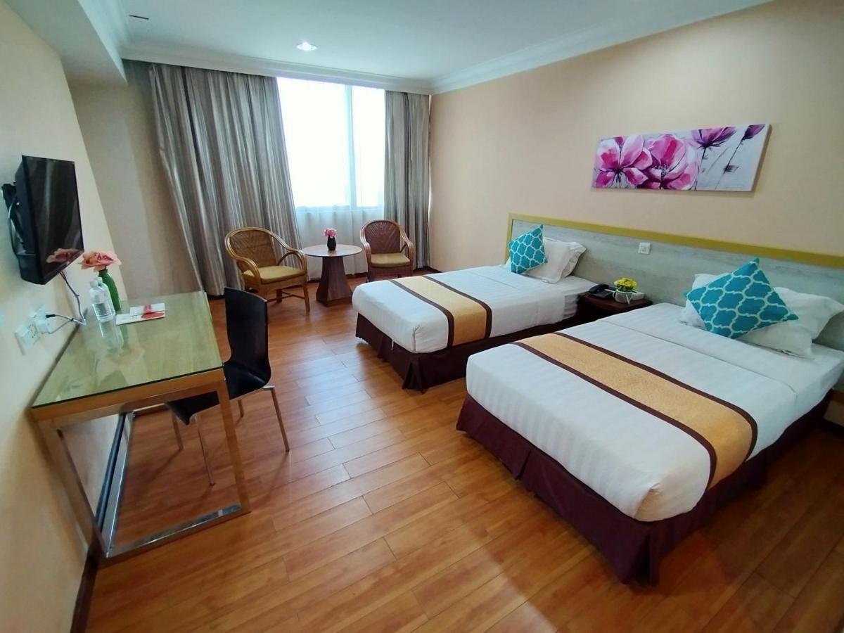 Td Plaza Hotel Κότα Κιναμπαλού Εξωτερικό φωτογραφία