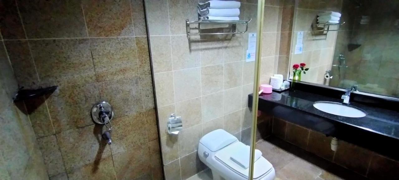 Td Plaza Hotel Κότα Κιναμπαλού Εξωτερικό φωτογραφία